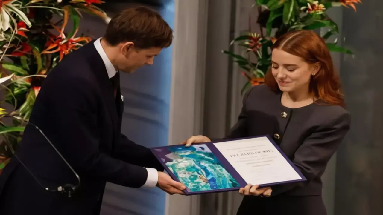 لجنة نوبل تطالب رئيس فنزويلا بالتنحي بسبب تفاقم الأزمة السياسية والاقتصادية